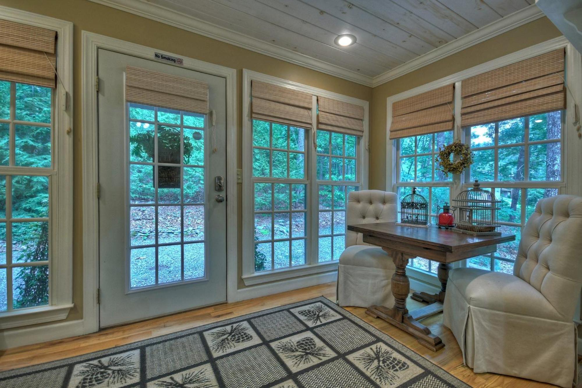 Southern Living Cottage Cozy Up By The Fire Relax On The Porch And Enjoy Peaceful Surroundings Blue Ridge Eksteriør bilde