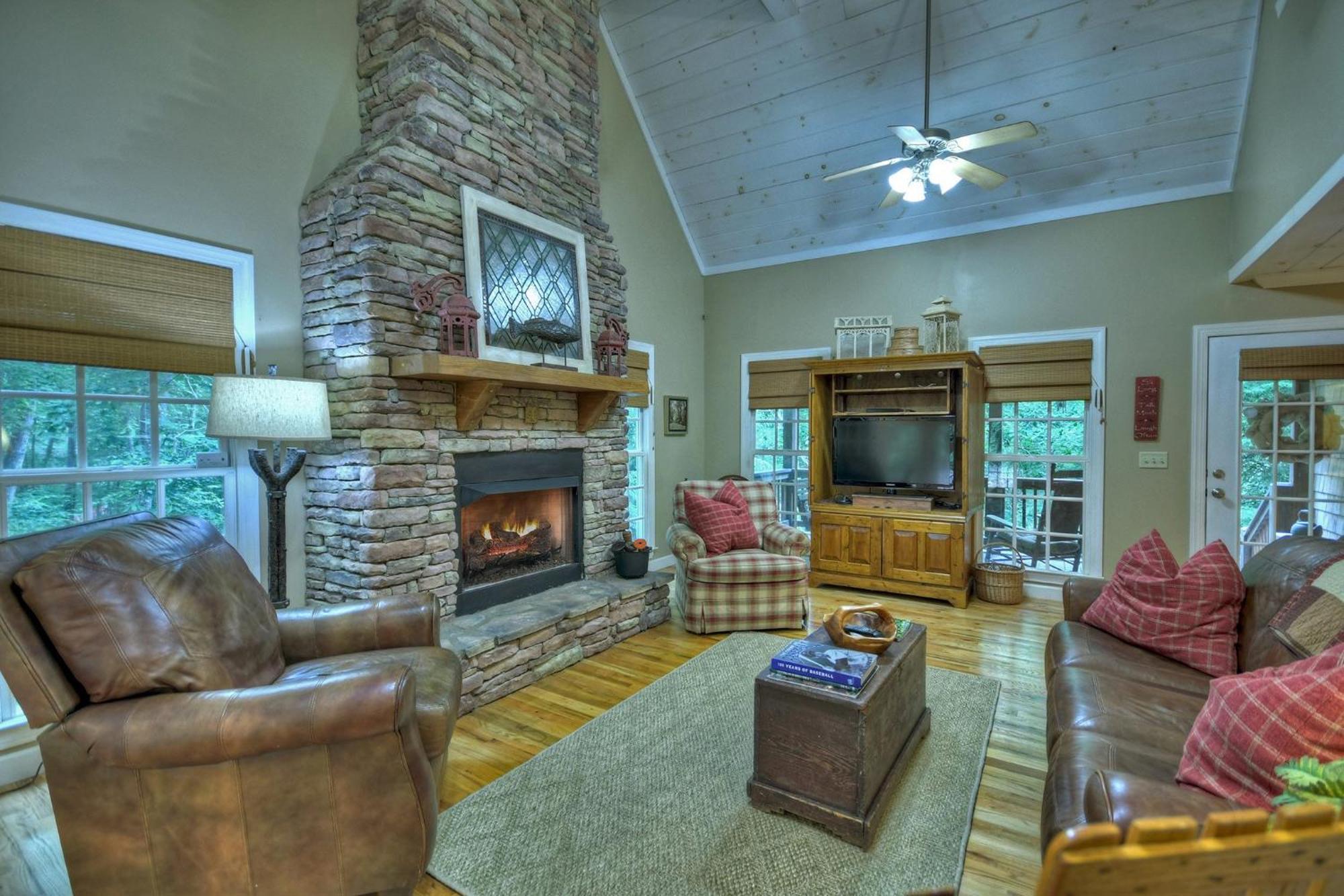 Southern Living Cottage Cozy Up By The Fire Relax On The Porch And Enjoy Peaceful Surroundings Blue Ridge Eksteriør bilde