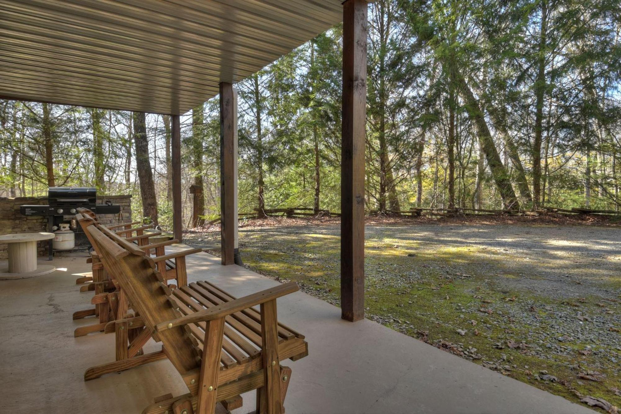 Southern Living Cottage Cozy Up By The Fire Relax On The Porch And Enjoy Peaceful Surroundings Blue Ridge Eksteriør bilde