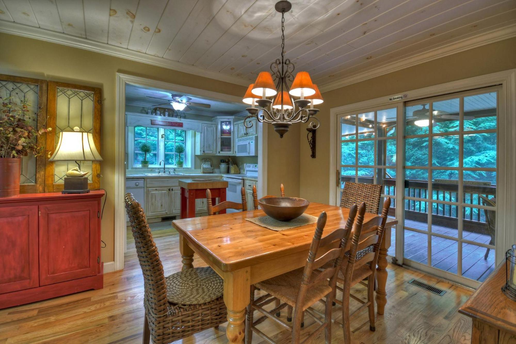 Southern Living Cottage Cozy Up By The Fire Relax On The Porch And Enjoy Peaceful Surroundings Blue Ridge Eksteriør bilde