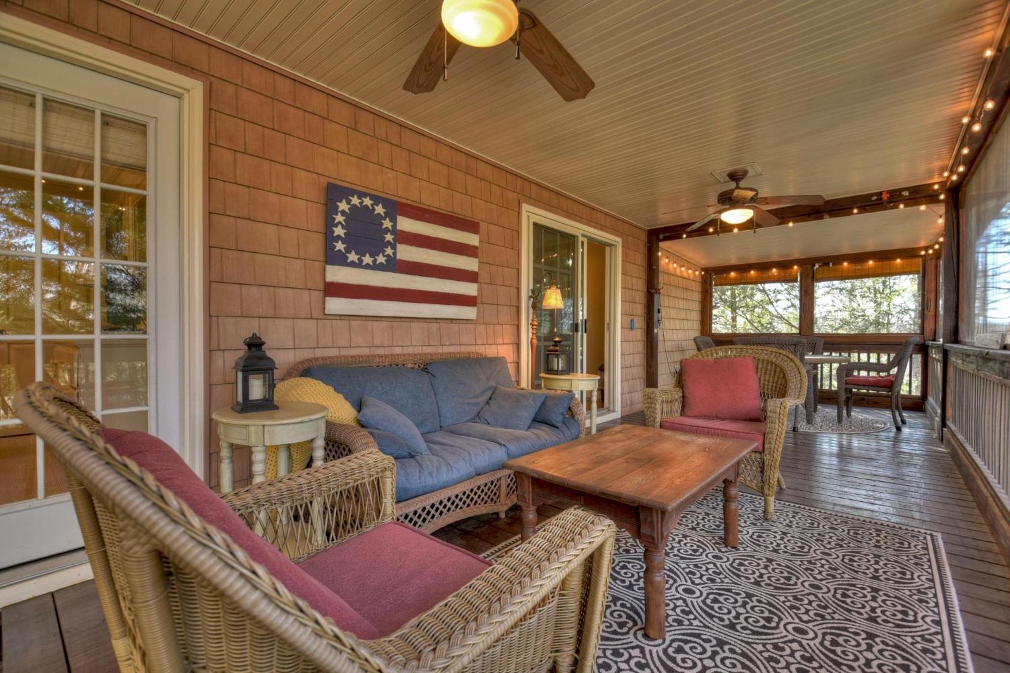 Southern Living Cottage Cozy Up By The Fire Relax On The Porch And Enjoy Peaceful Surroundings Blue Ridge Eksteriør bilde